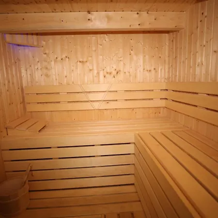 Eine Sehr Gemuetliche Dachgeschoss * Ihlow (Aurich)