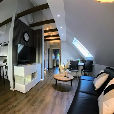 Apartment Eine Sehr Gemuetliche Dachgeschoss *